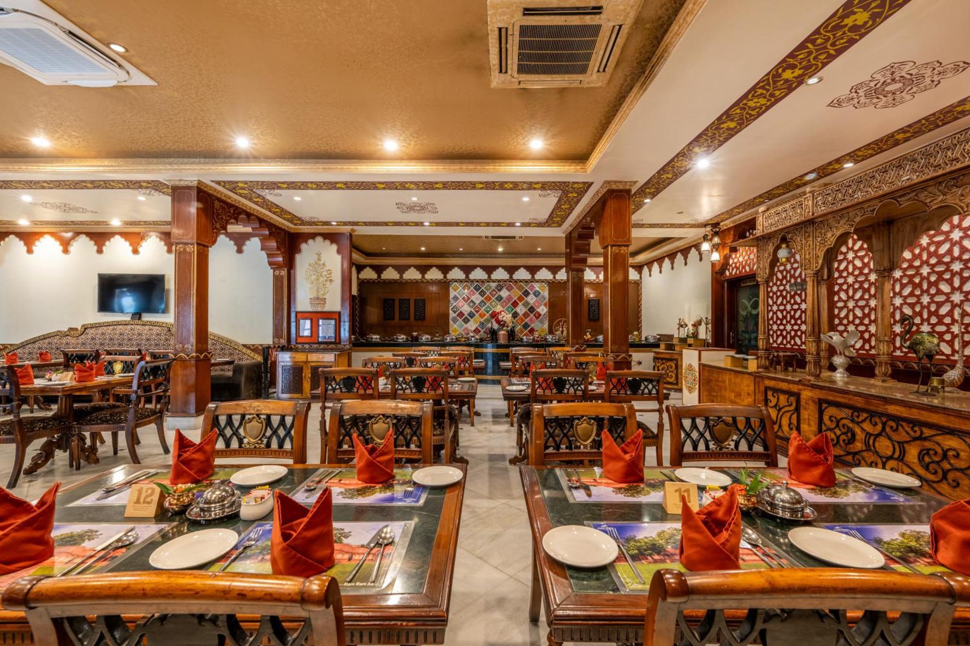 Chokhi Dhani Resort Jaipur Bagian luar foto