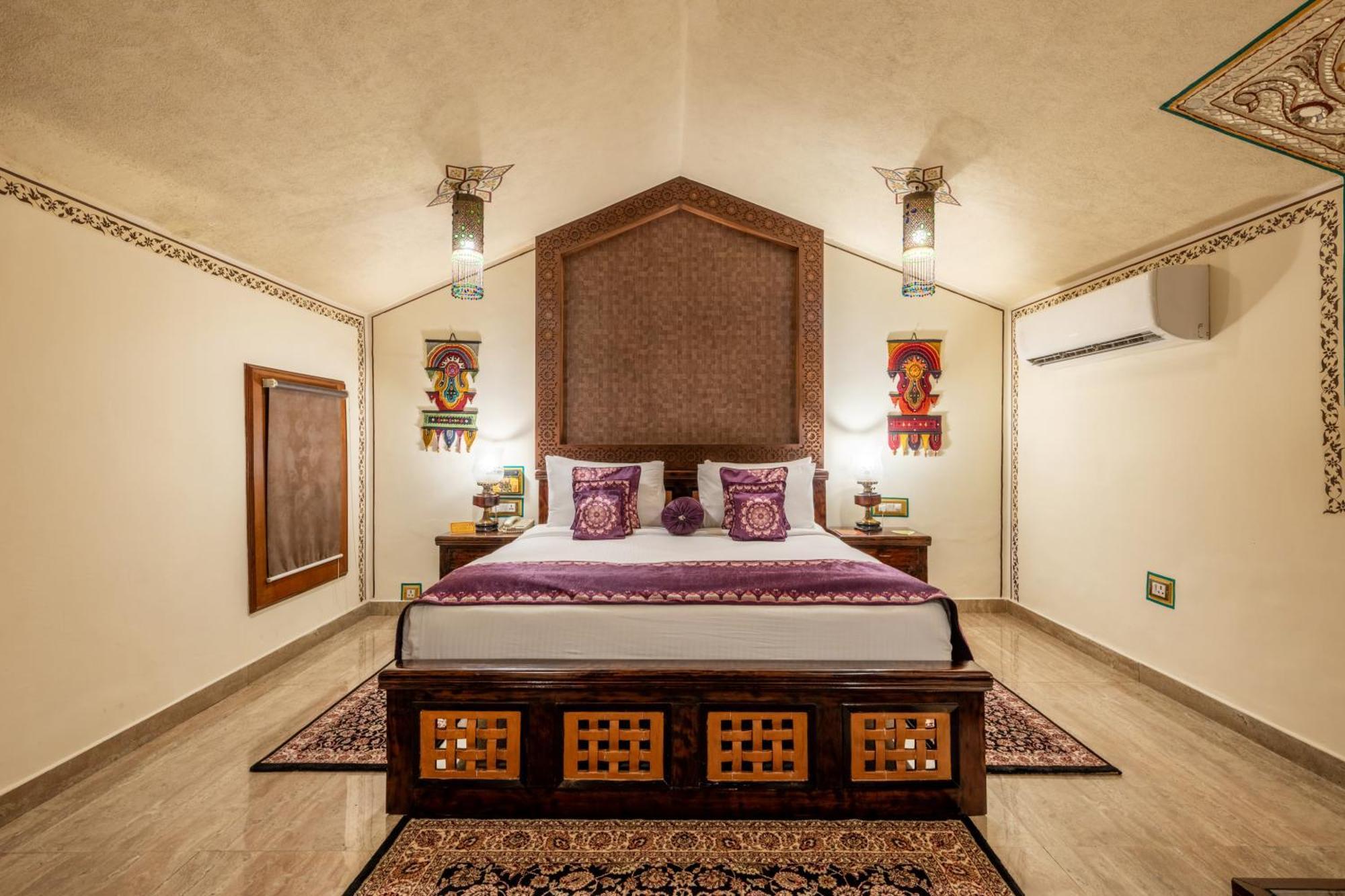 Chokhi Dhani Resort Jaipur Bagian luar foto