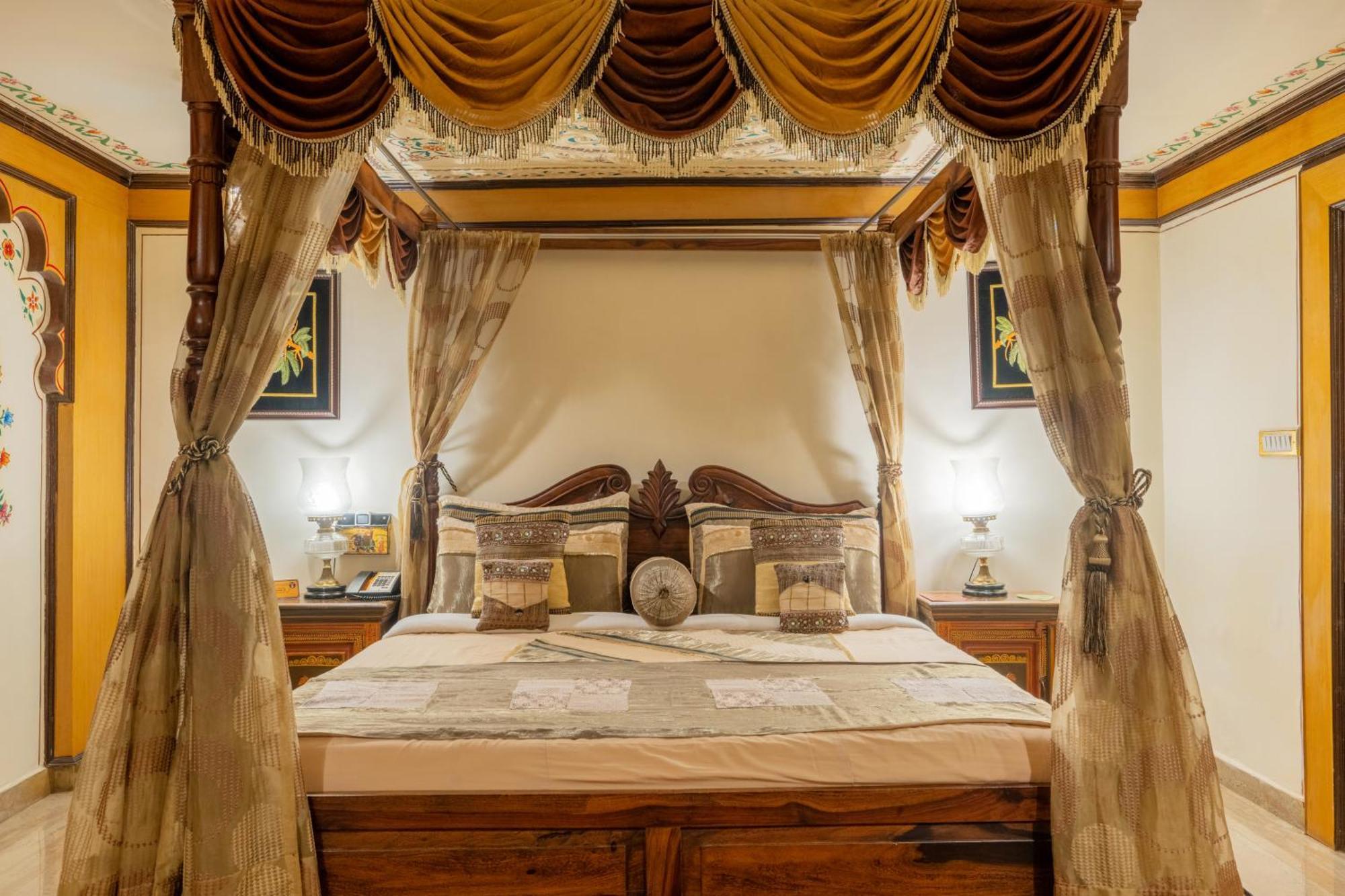 Chokhi Dhani Resort Jaipur Bagian luar foto