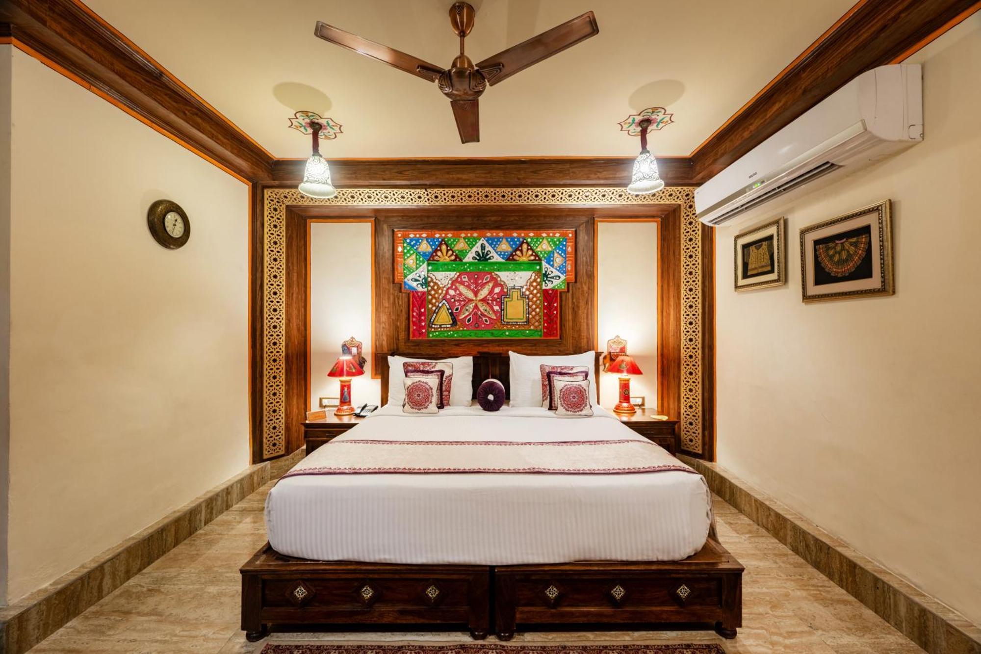 Chokhi Dhani Resort Jaipur Bagian luar foto