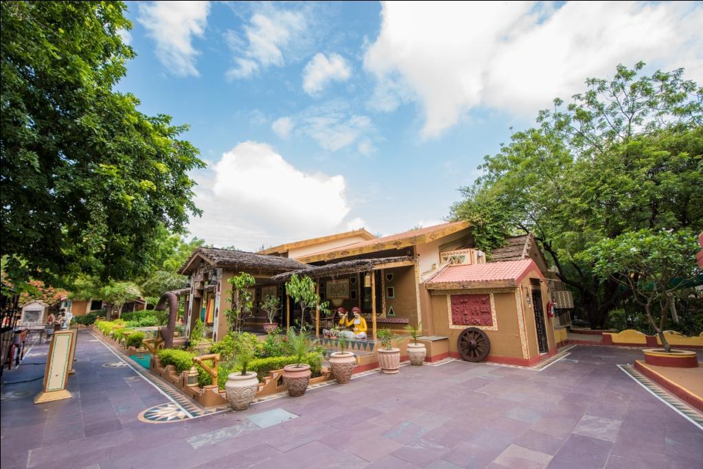 Chokhi Dhani Resort Jaipur Bagian luar foto