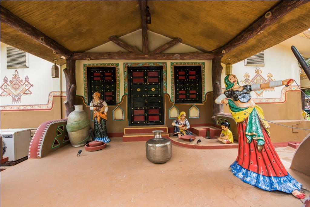 Chokhi Dhani Resort Jaipur Bagian luar foto
